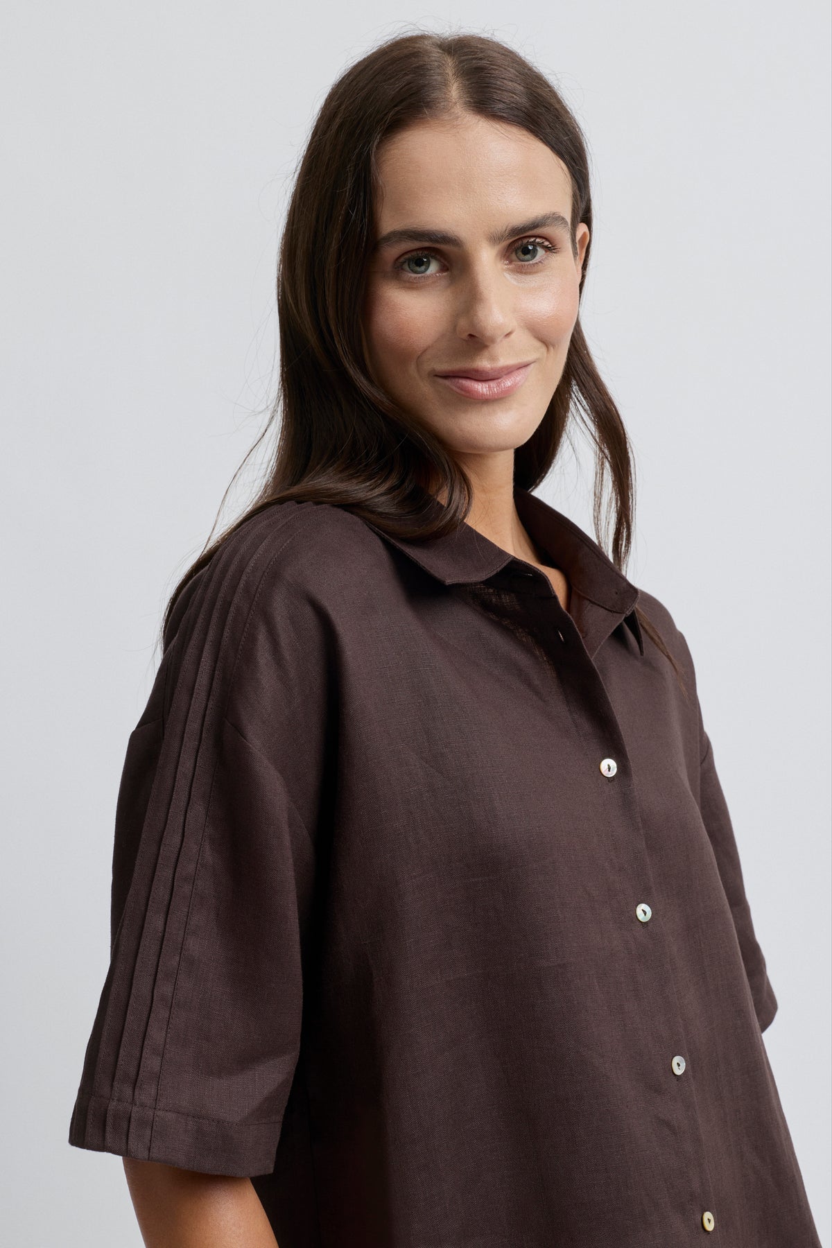 Yarra Trail - Tirari Essence Short Sleeve Linen Shirt | YTWN4388