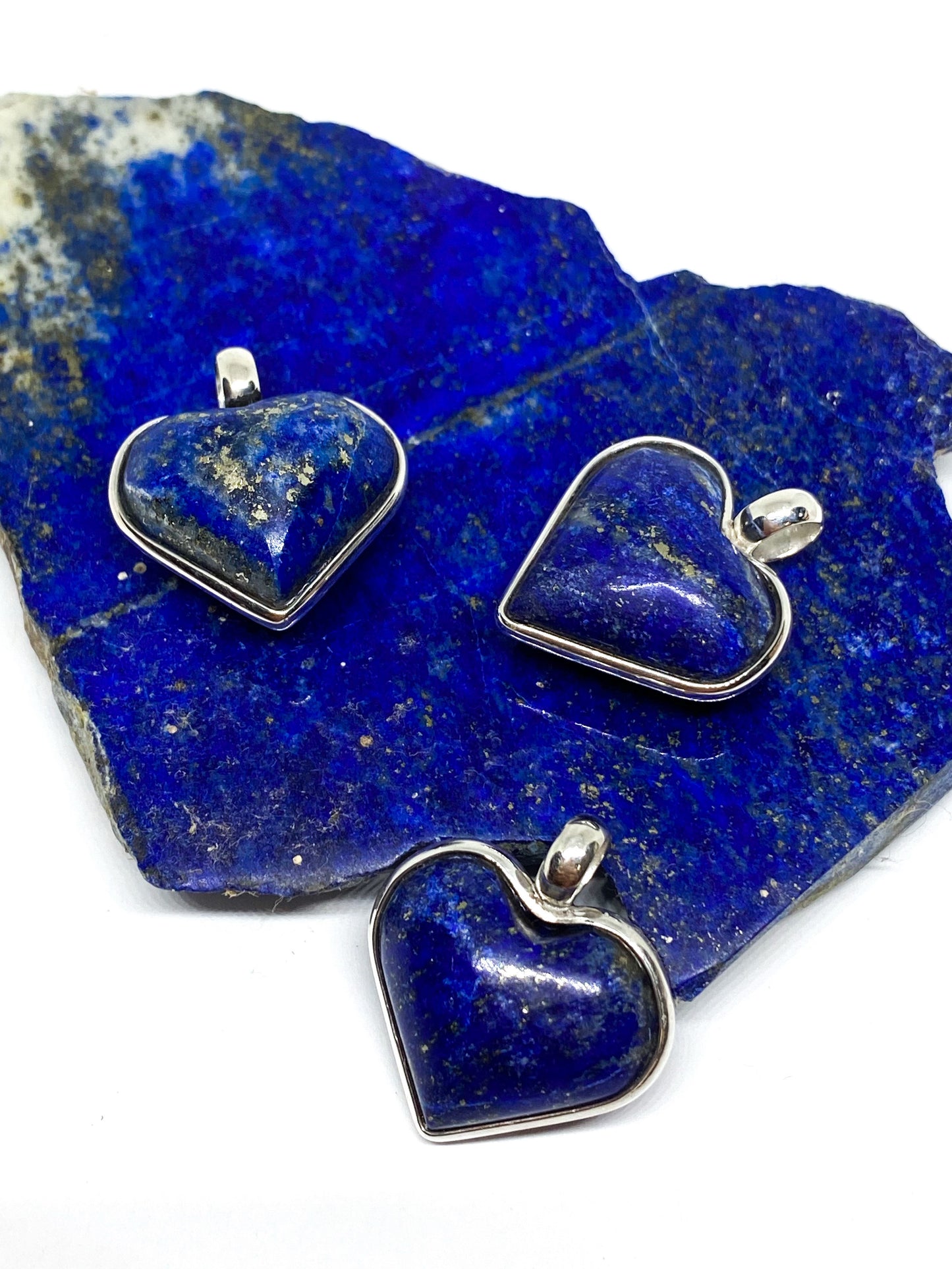 The Merchants Of Venus Pendant plus Chain | Lapis Heart