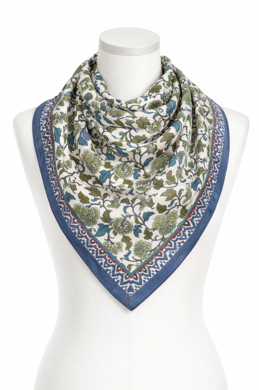 Directions International - Classic Scarf / SKOCLAX50