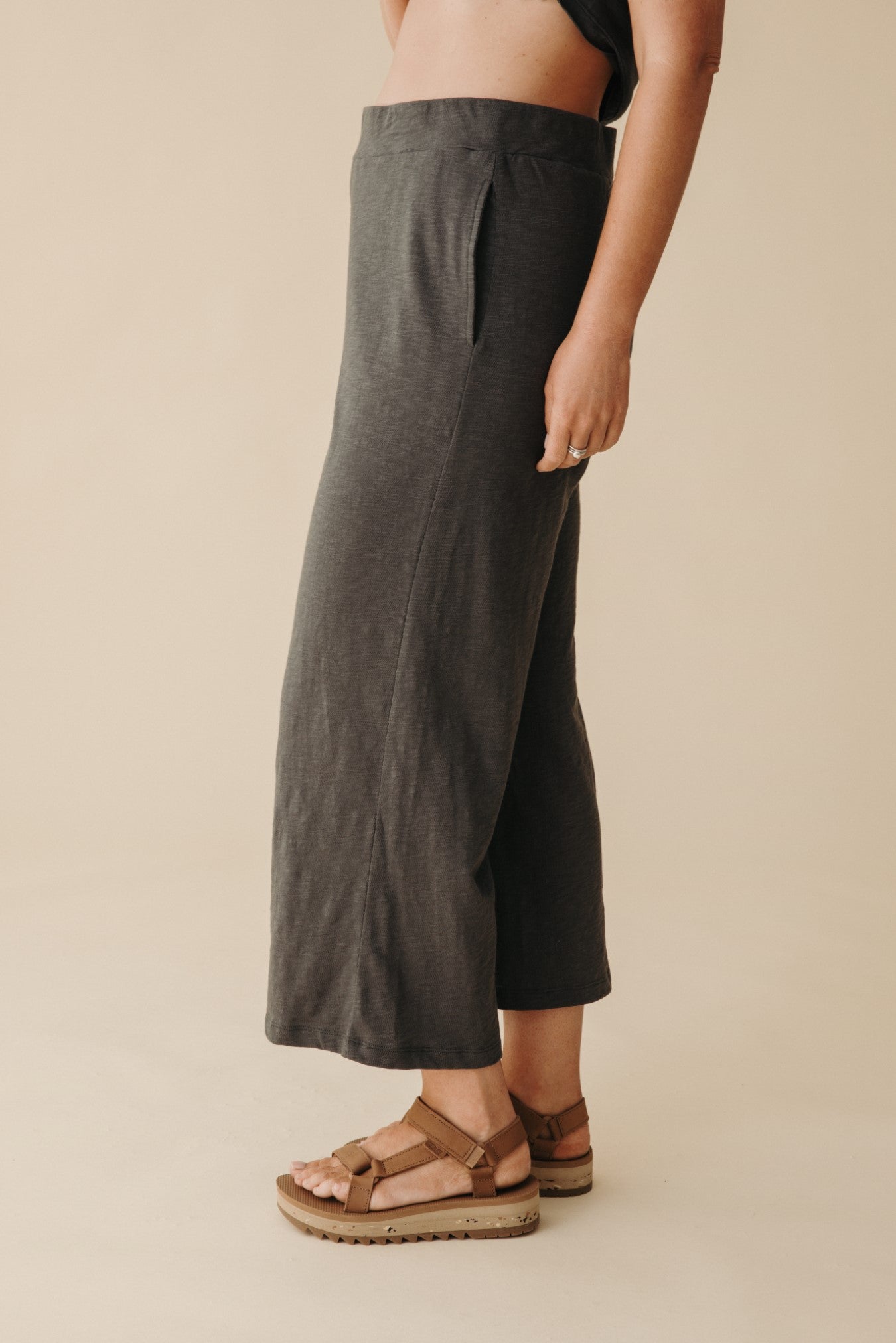 Talamaya - Seascape Organic Cotton Flow Pant Black Sand | 7SAT05