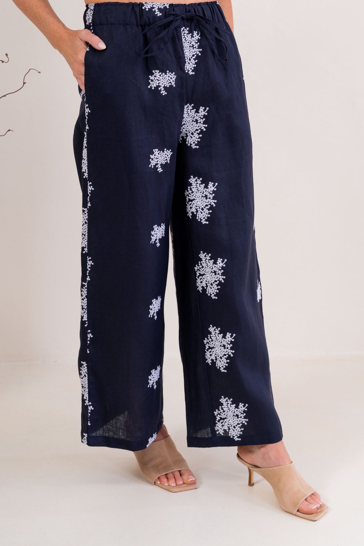 See Saw - Linen 7/8 Drawstring Pant | SA217