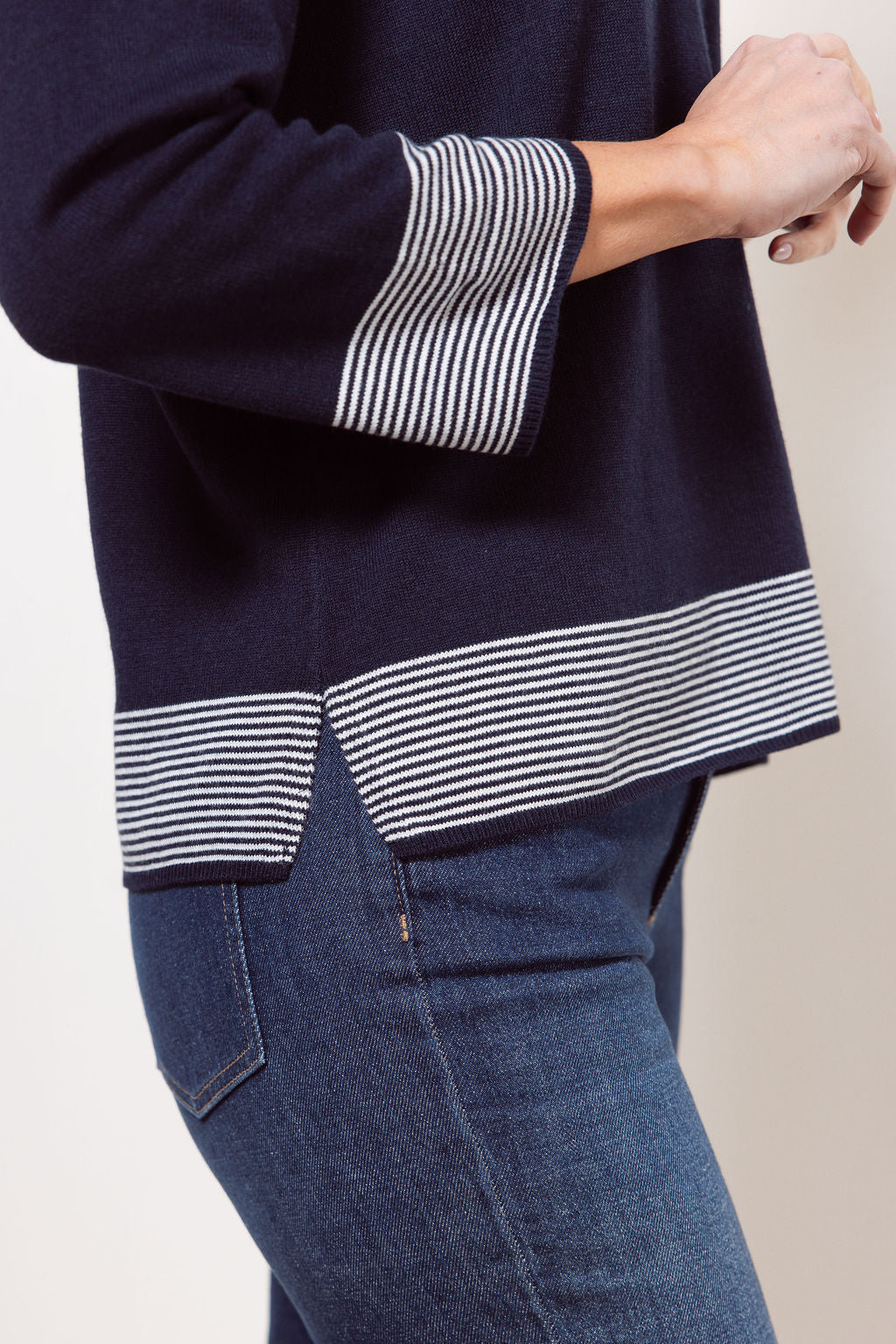 See Saw - Nylon/Wool Blend Contrast Trim Sweater / SS722N