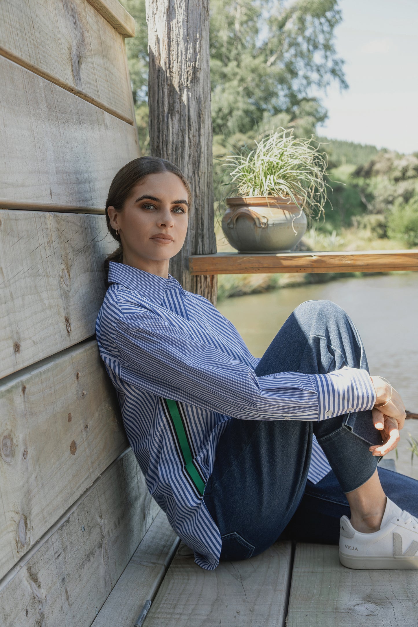 Vassalli - Oversize Shirt with Side Stripe Detail / 4501