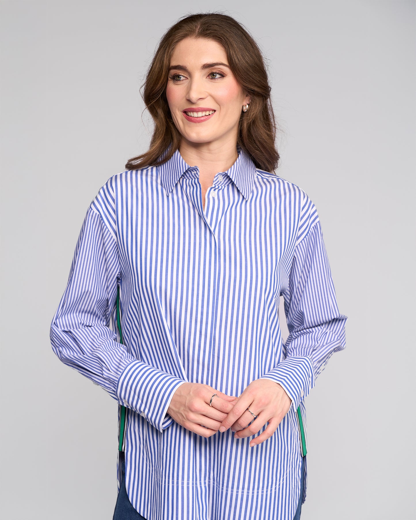 Vassalli - Oversize Shirt with Side Stripe Detail / 4501