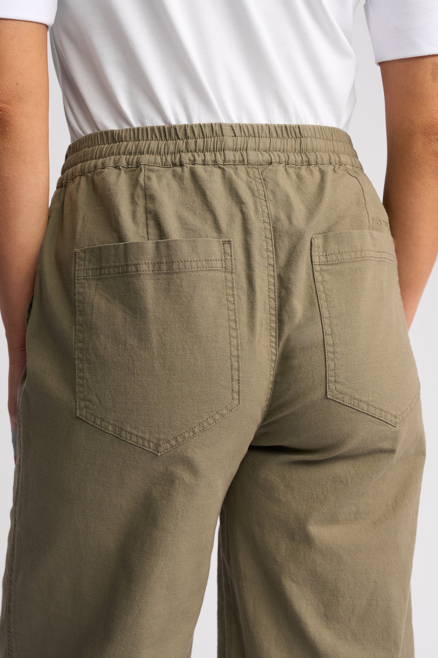 Vassalli - Dione Pant | 5066N