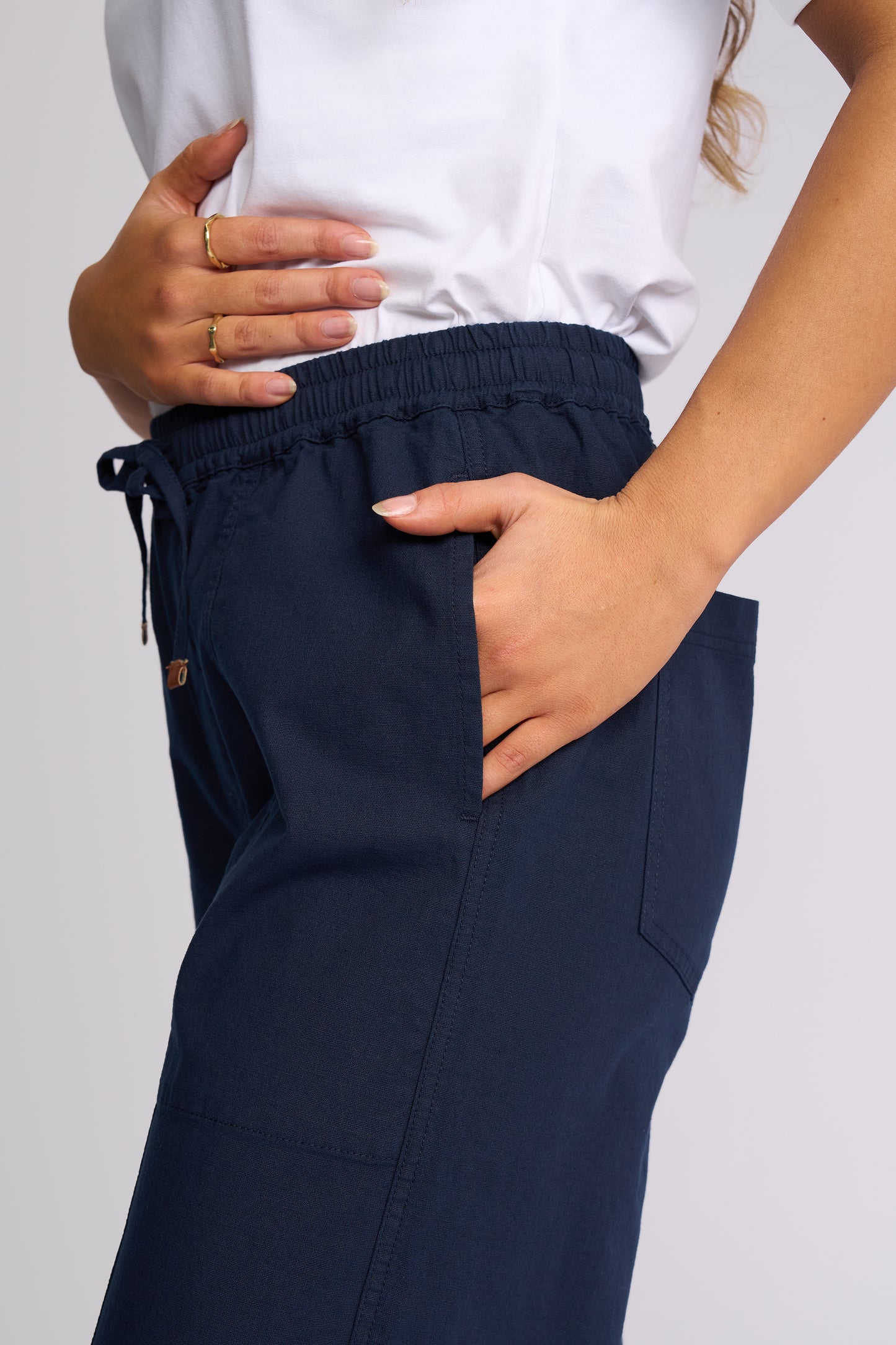 Vassalli - Dione Pant | 5066N