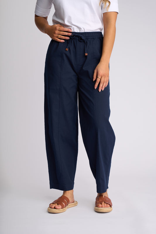 Vassalli - Dione Pant | 5066N
