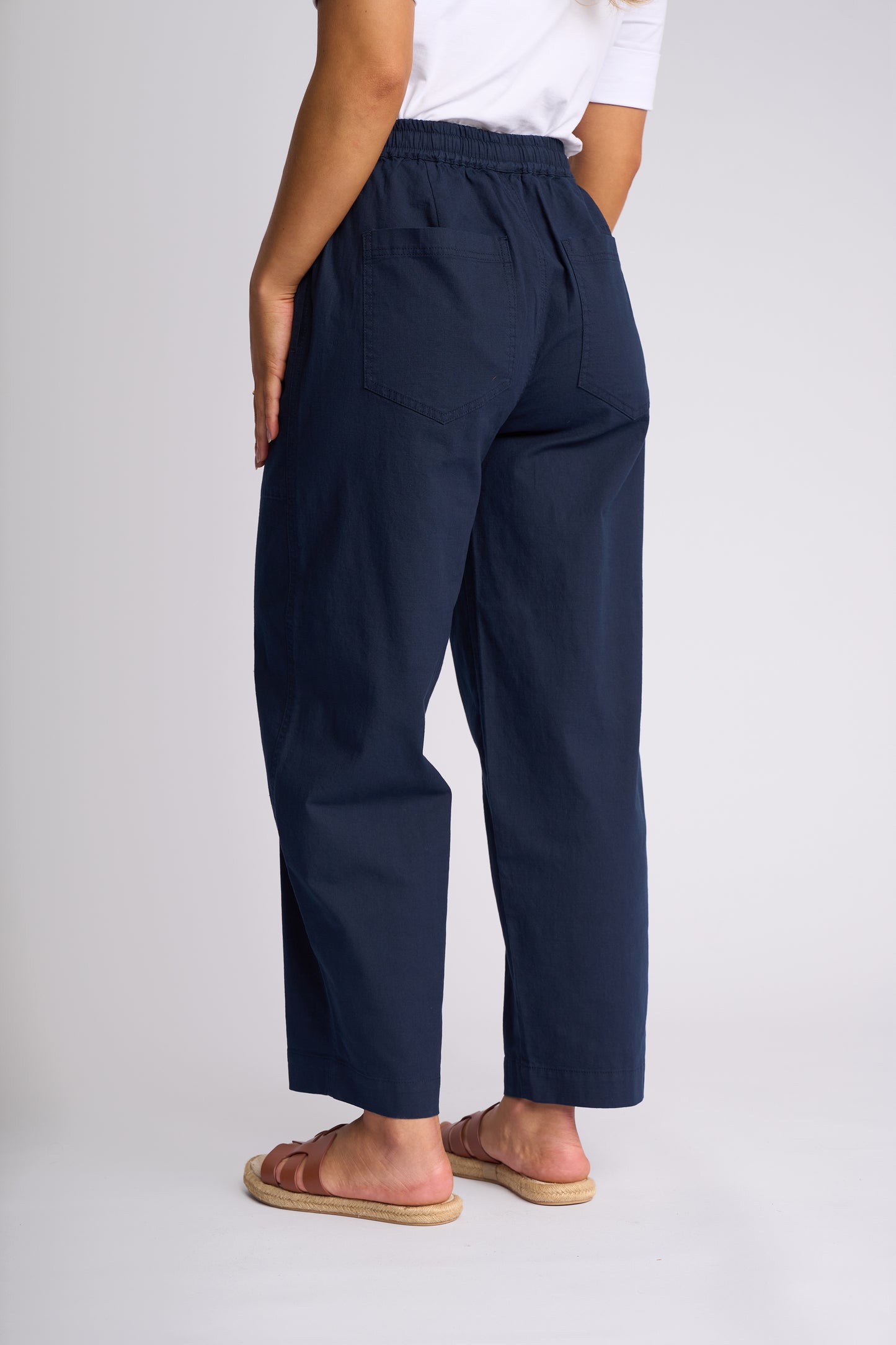 Vassalli - Dione Pant | 5066N