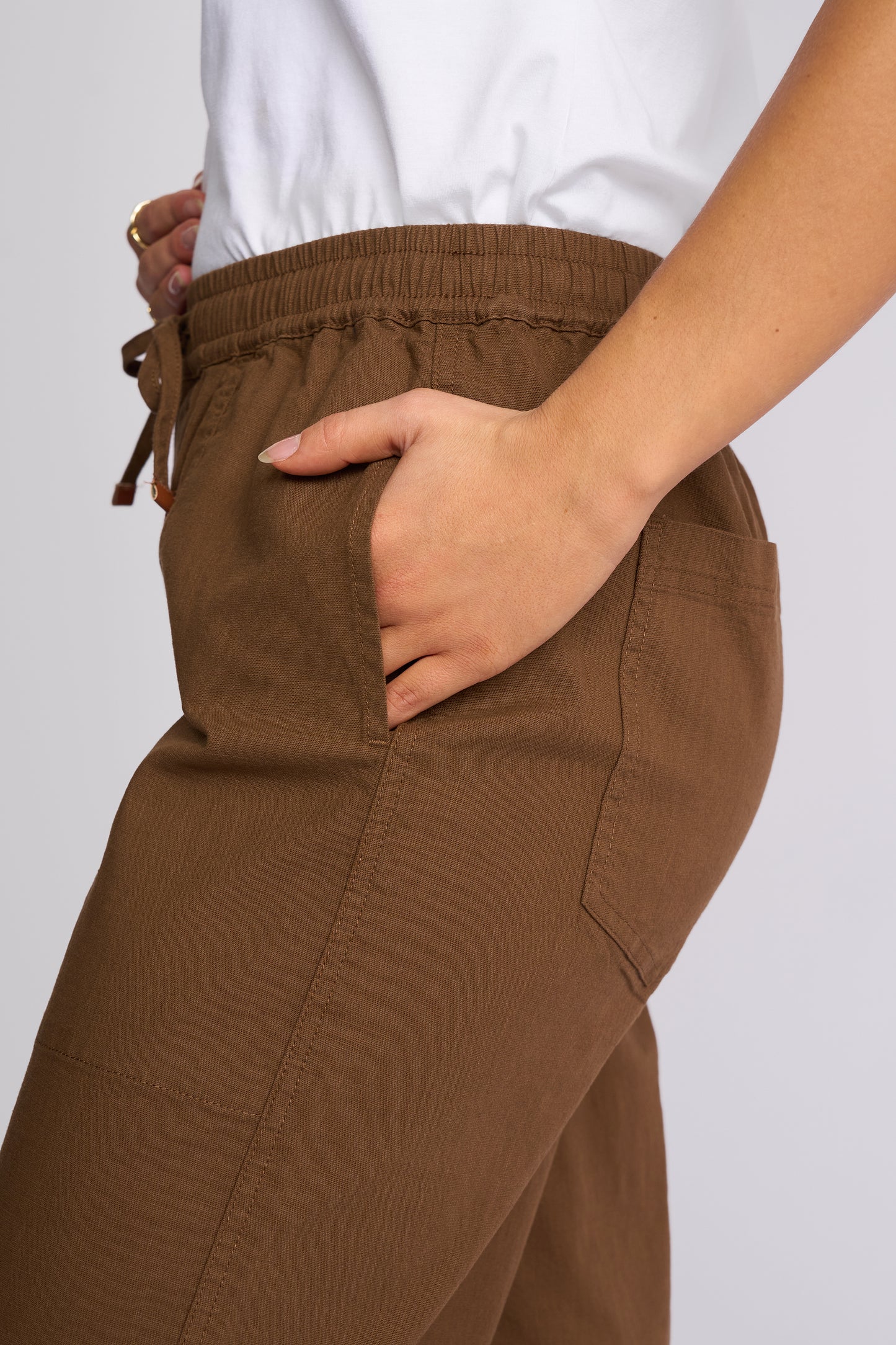 Vassalli - Dione Pant | 5066N