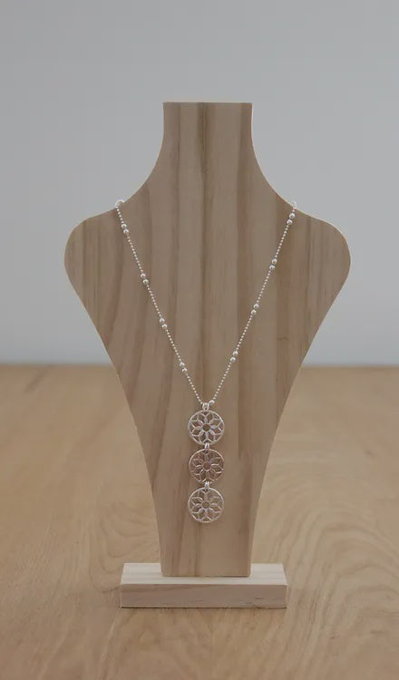 Baobab - Metal Necklace: Silver Chain With 3 Patterned Circular Drops (Silver & Rose Gold) | LNM4